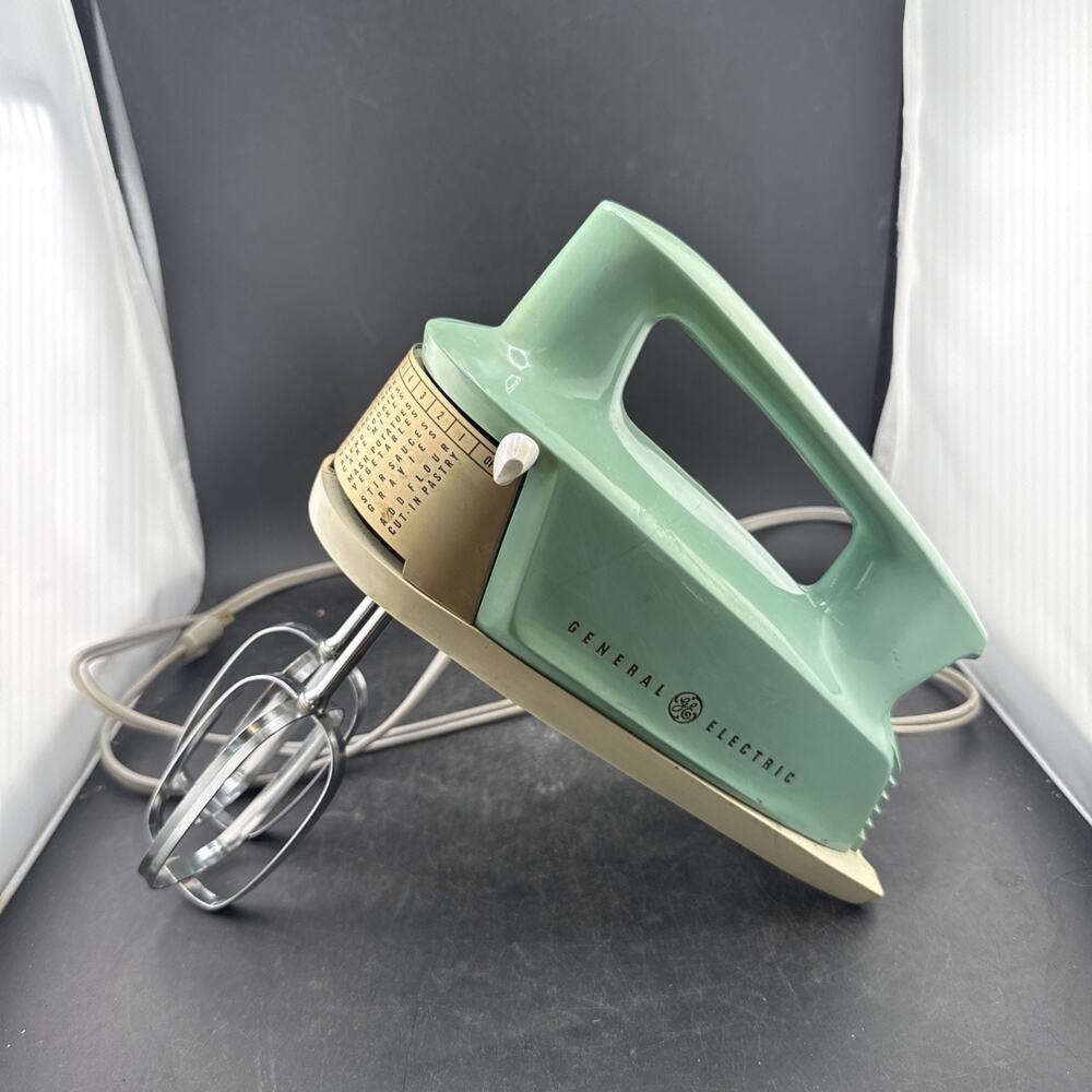 Vintage GE 12 Speed Hand Mixer Turquoise Aqua Model 37M25 MCM Electric WORKS
